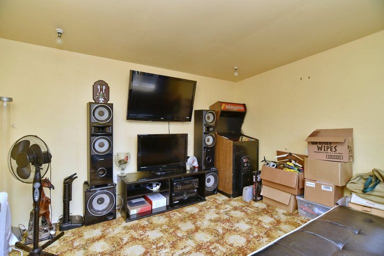 Photo of property in 69 West Belt, Rangiora, 7400