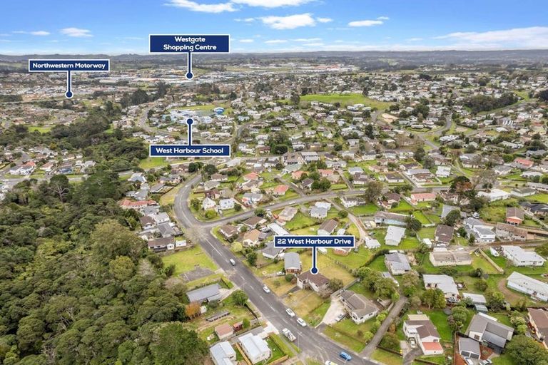 Photo of property in 22 West Harbour Drive, West Harbour, Auckland, 0618