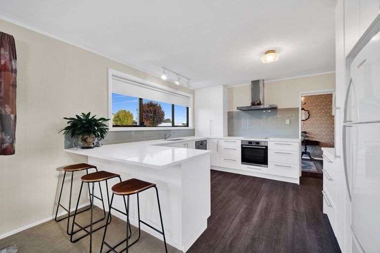 Photo of property in 287 Avonhead Road, Avonhead, Christchurch, 8042