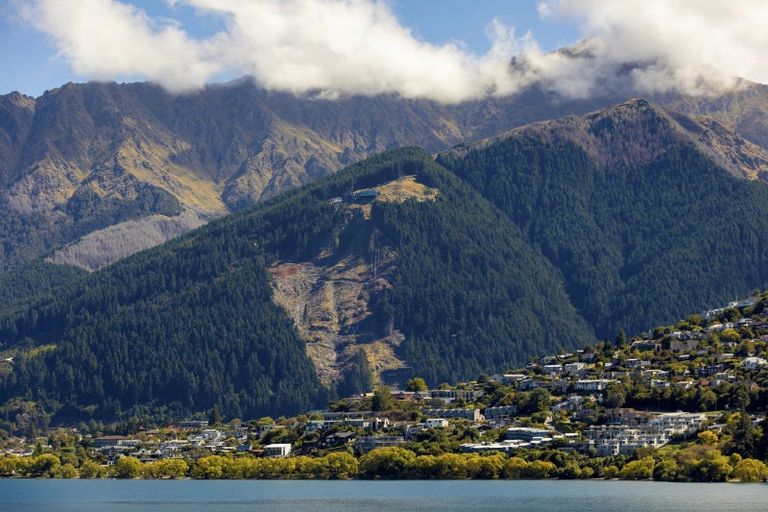 Photo of property in 513 Peninsula Road, Kelvin Heights, Queenstown, 9300