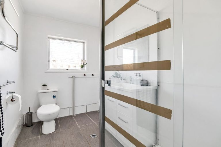 Photo of property in 2/26 Arawa Street, New Lynn, Auckland, 0600