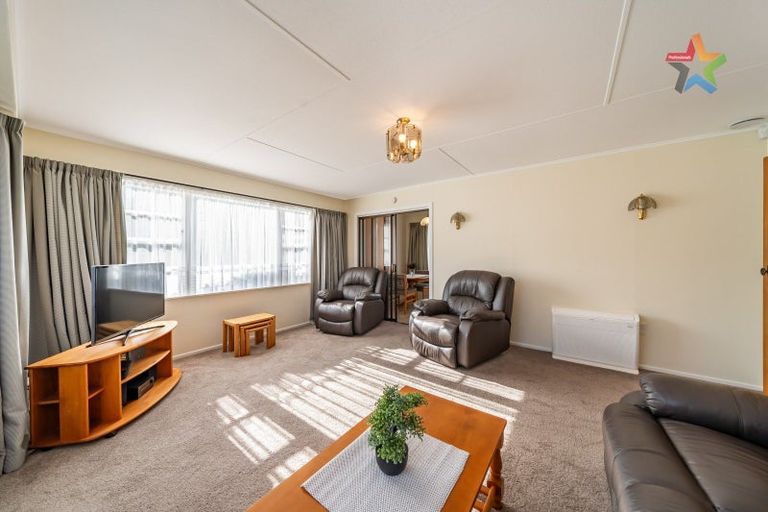 Photo of property in 21 Berkeley Road, Wainuiomata, Lower Hutt, 5014