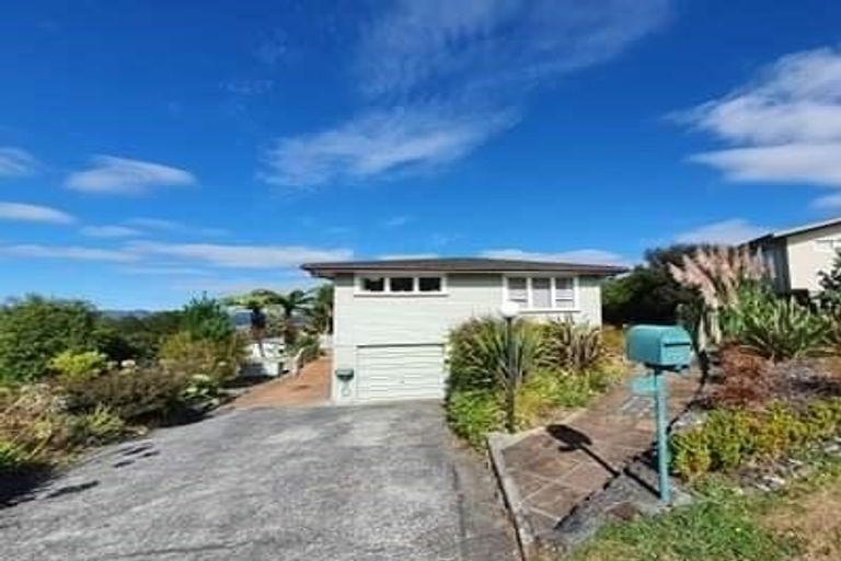 Photo of property in 31 Sunnyview Drive, Brown Owl, Upper Hutt, 5018