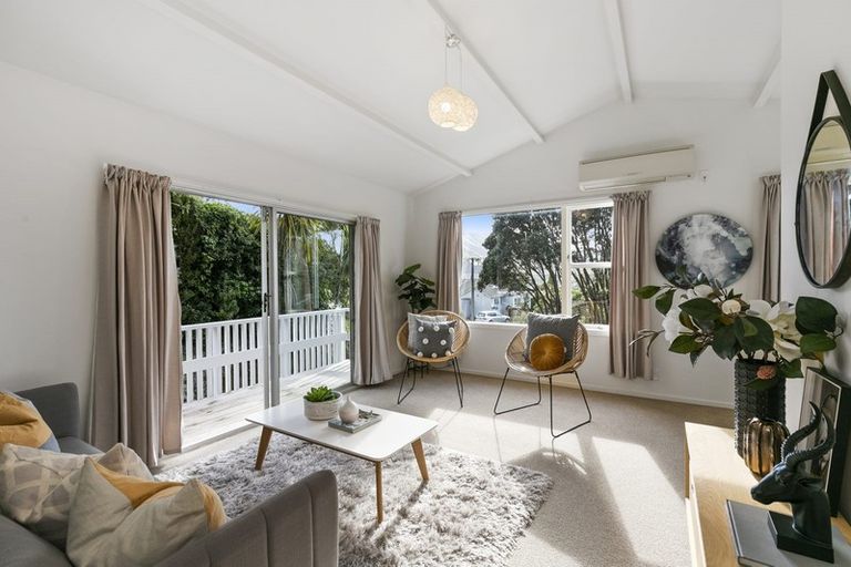 Photo of property in 8 Rochester Street, Wilton, Wellington, 6012