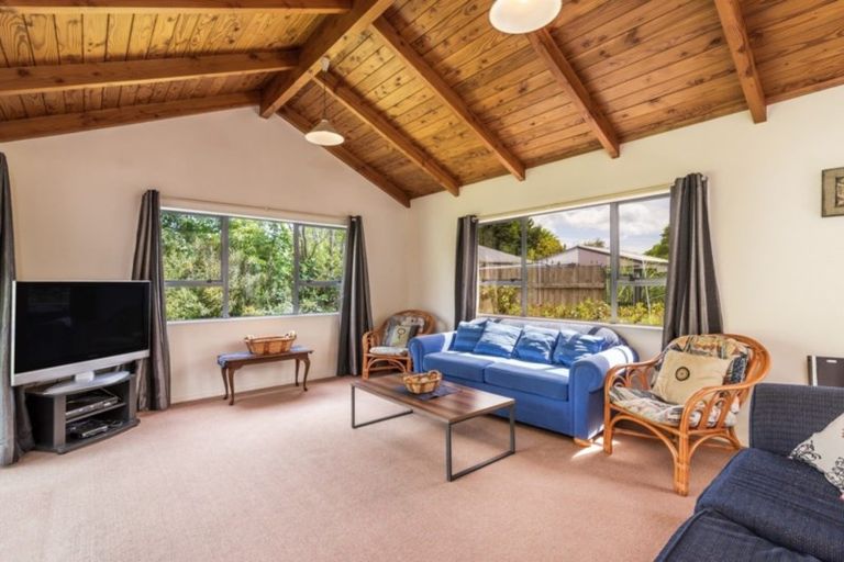 Photo of property in 12 Runuku Grove, Turangi, 3334