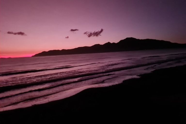 Photo of property in 16 Arawa Street, Raumati Beach, Paraparaumu, 5032