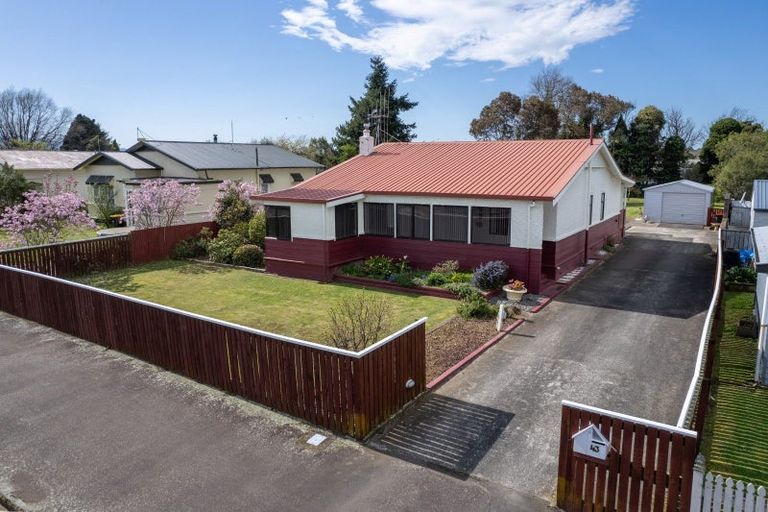 Photo of property in 43 Alma Street, Dannevirke, 4930