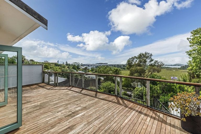 Photo of property in 81 College Road, Northcote, Auckland, 0627