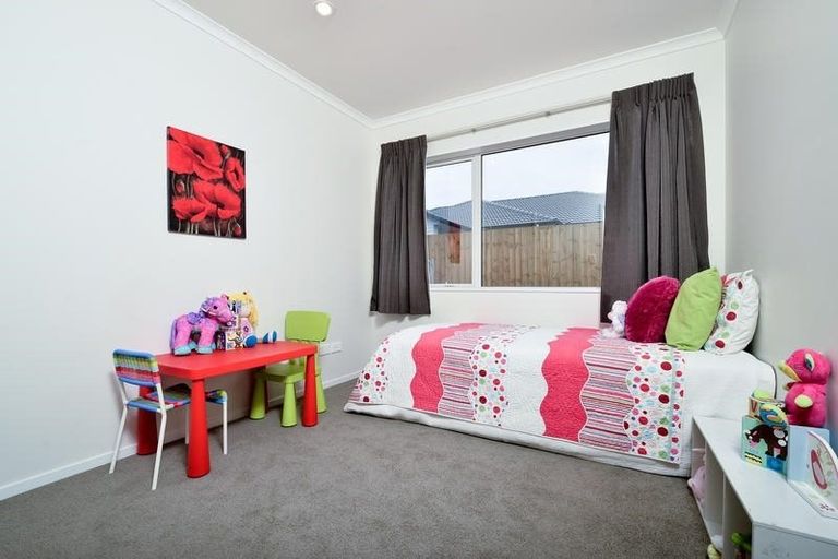 Photo of property in 7 Pohue Avenue, Huapai, Kumeu, 0810