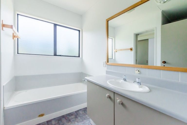 Photo of property in 14 Te Kupe Road, Paraparaumu Beach, Paraparaumu, 5032