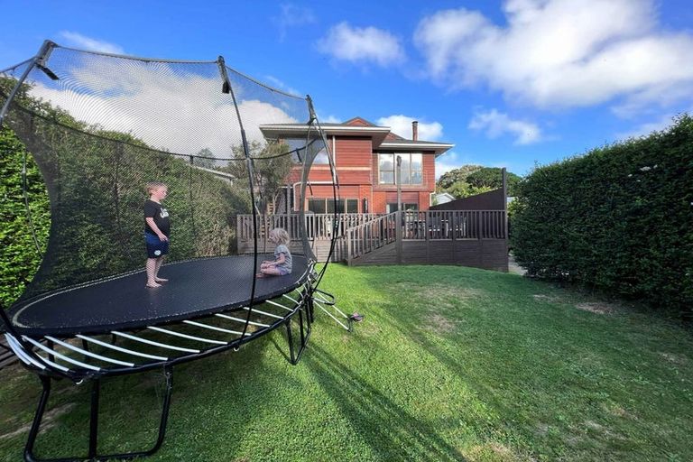 Photo of property in 8 Pukerua Beach Road, Pukerua Bay, 5026