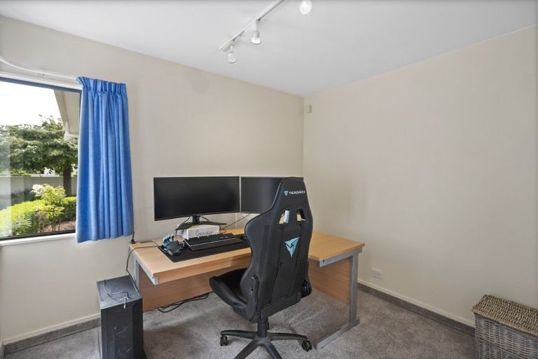 Photo of property in 56 Kapanui Road, Waikanae, 5036