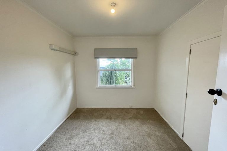 Photo of property in 2/17 Spencer Terrace, Hauraki, Auckland, 0622