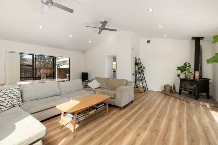 Photo of property in 8 Emerald Place, Papamoa Beach, Papamoa, 3118