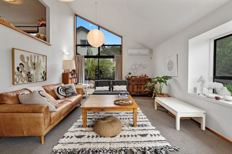 Photo of property in 1/18 The Esplanade, Castor Bay, Auckland, 0620