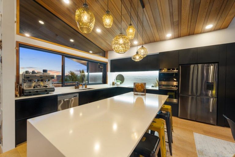 Photo of property in 60 Parkhill Road, Mellons Bay, Auckland, 2014