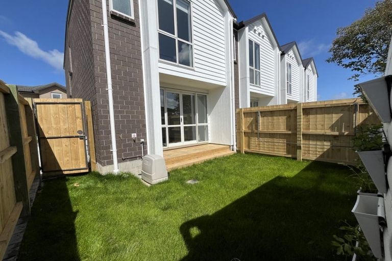 Photo of property in 12d Greenock Road, Ranui, Auckland, 0612