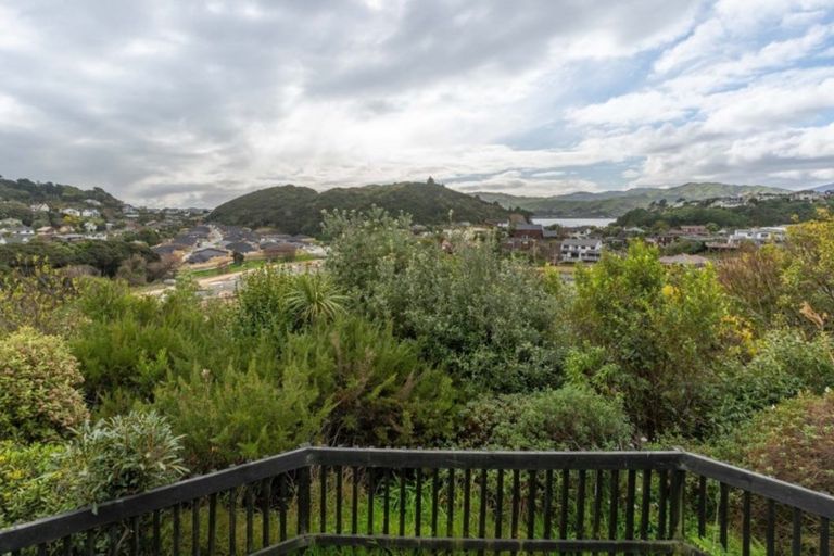 Photo of property in 2/18 Sailmaker Close, Whitby, Porirua, 5024