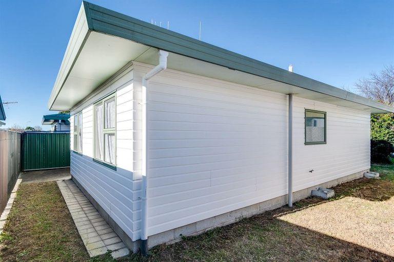 Photo of property in 2/13 Ted Harpur Place, Onekawa, Napier, 4110