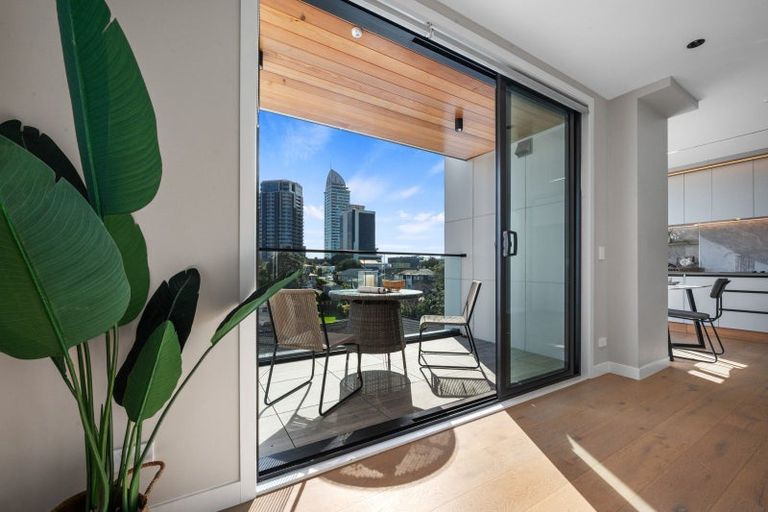 Photo of property in 10/12 Burns Avenue, Takapuna, Auckland, 0622