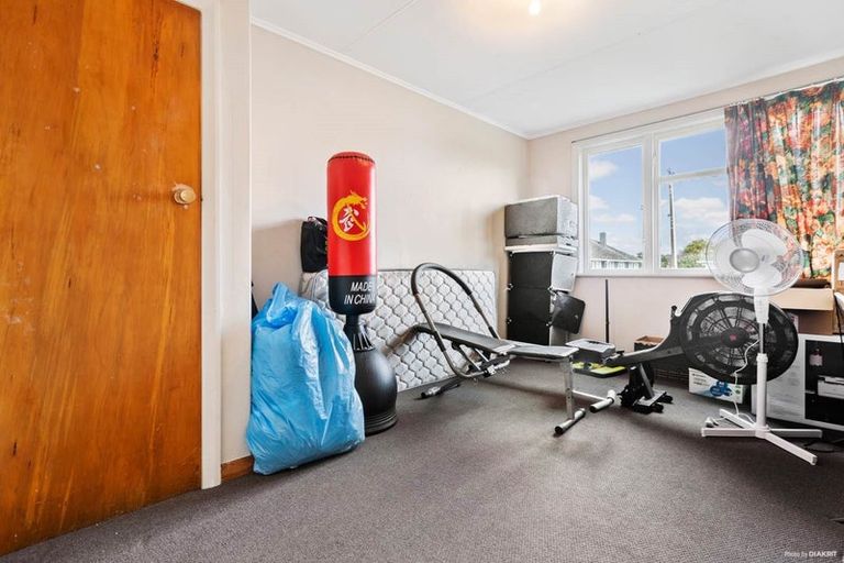 Photo of property in 18 Arimu Road, Papakura, 2110