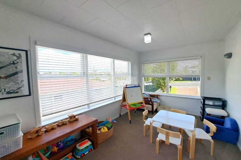 Photo of property in 26 Fordham Street, Beach Haven, Auckland, 0626