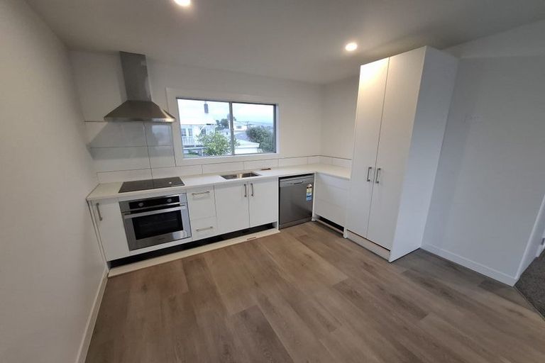 Photo of property in 33 Fulford Street, New Plymouth, 4310