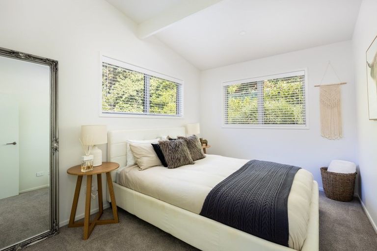 Photo of property in 4 Azalea Place, Brooklands, New Plymouth, 4310