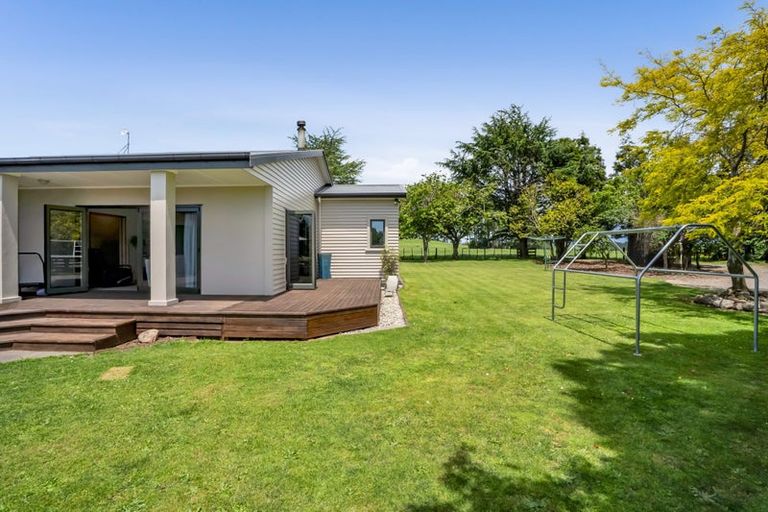 Photo of property in 300 Awai Road, Tarurutangi, New Plymouth, 4372