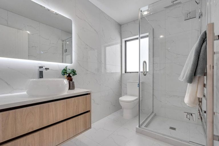 Photo of property in 61a Hillcrest Road, Papatoetoe, Auckland, 2025