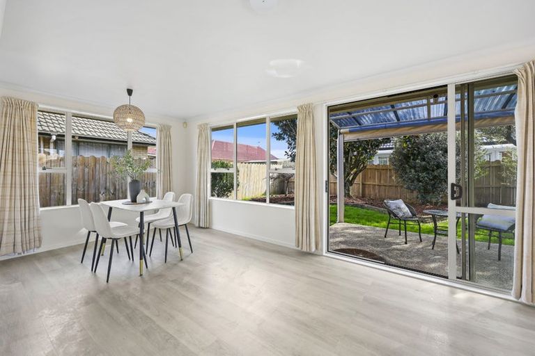 Photo of property in 14 Fernbrook Close, Burswood, Auckland, 2013