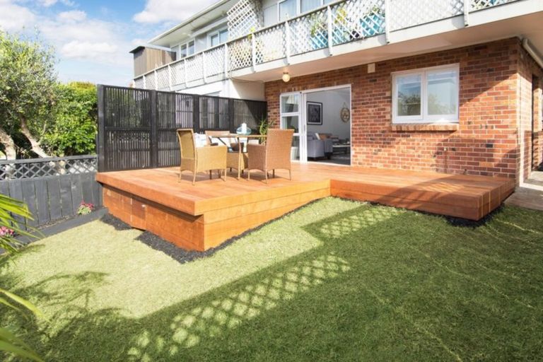 Photo of property in 2/56 Gowing Drive, Meadowbank, Auckland, 1072