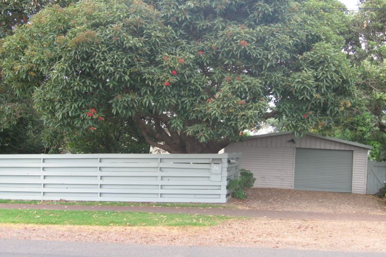 Photo of property in 26 Miami Avenue, Surfdale, Waiheke Island, 1081