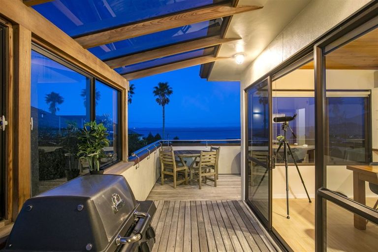 Photo of property in 1/72 Gulf View Road, Murrays Bay, Auckland, 0630