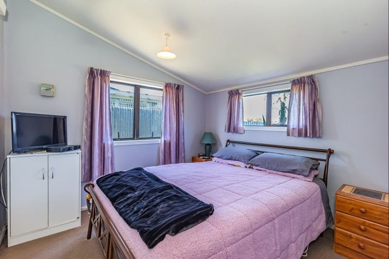 Photo of property in 22 Rangitane Street, Himatangi Beach, Foxton, 4891