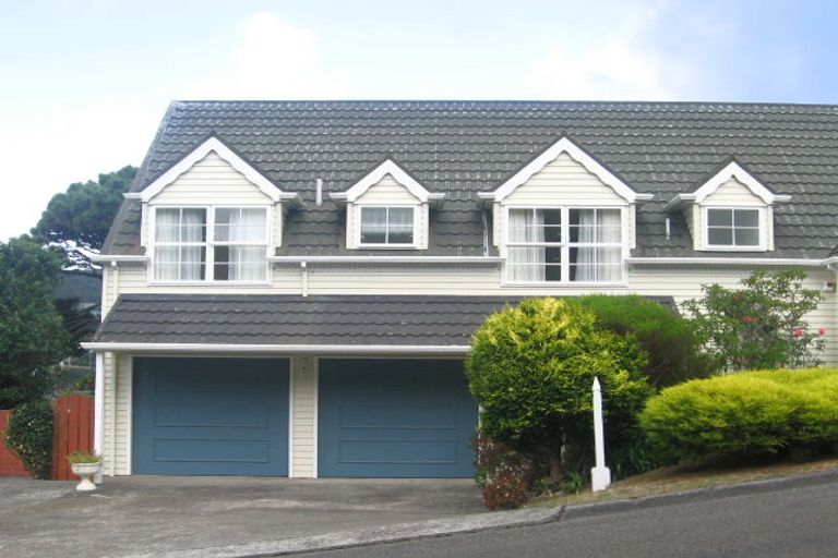 Photo of property in 17 Amapur Drive, Khandallah, Wellington, 6035