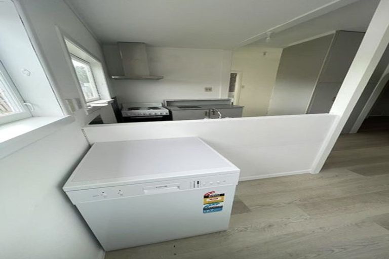 Photo of property in 7 Croydon Road, New Lynn, Auckland, 0600