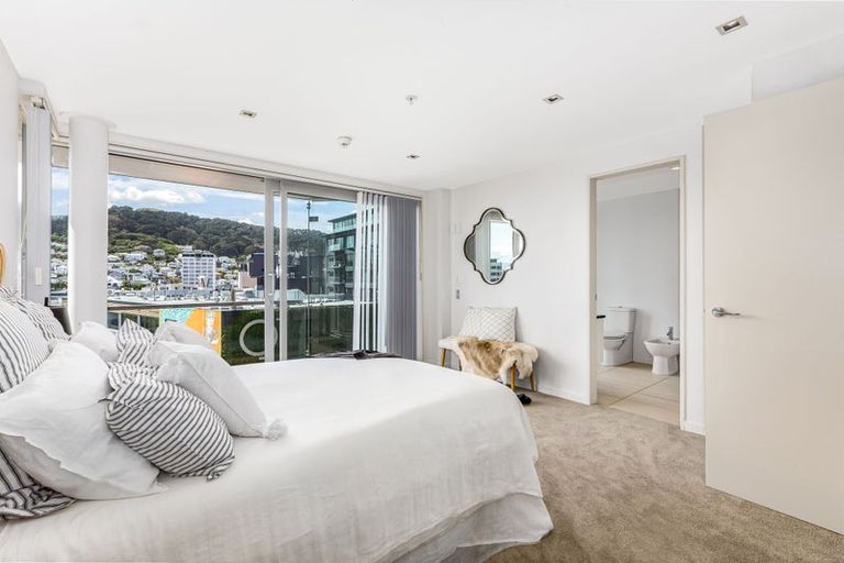 Photo of property in Piermont Apartments, 6f/82 Cable Street, Te Aro, Wellington, 6011