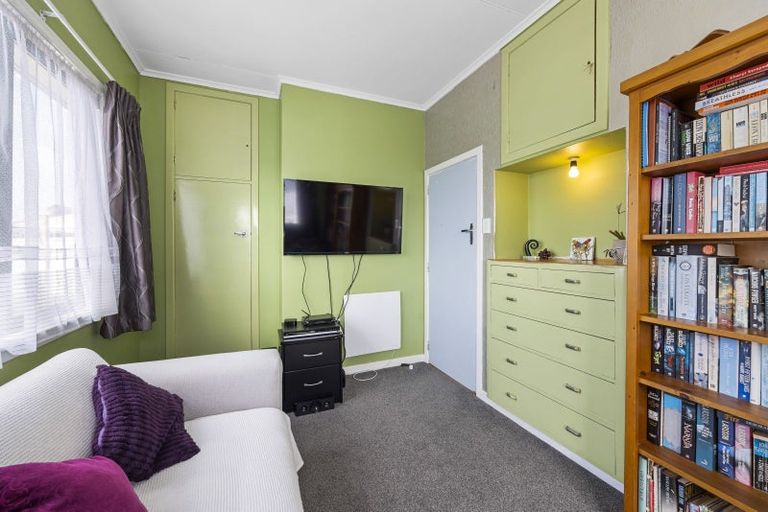 Photo of property in 15 Tasman Street, Opunake, 4616