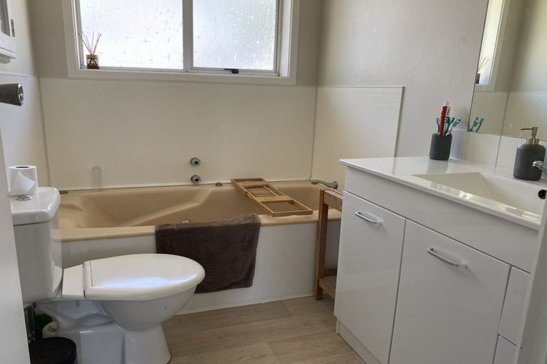 Photo of property in 51 Russleigh Drive, Dinsdale, Hamilton, 3204