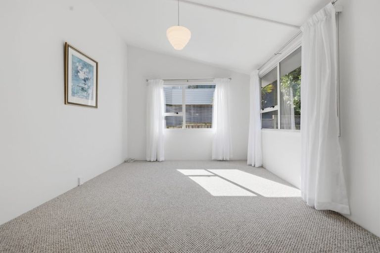 Photo of property in 19a Sydney Street, Hauraki, Auckland, 0622