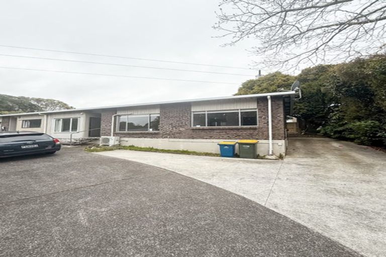 Photo of property in 1/57 Chartwell Avenue, Glenfield, Auckland, 0629
