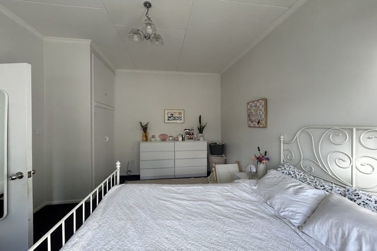 Photo of property in 27 Mckinley Crescent, Brooklyn, Wellington, 6021