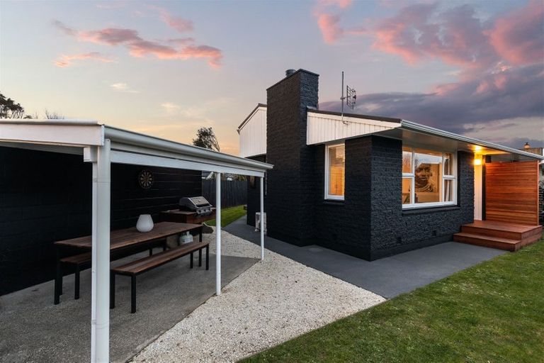 Photo of property in 1/1 Ketton Place, St Albans, Christchurch, 8052