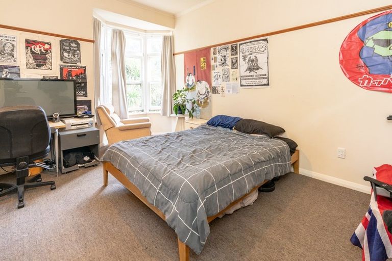 Photo of property in 23 Grass Street, Roseneath, Wellington, 6011