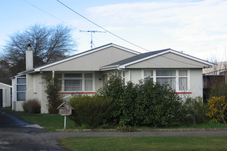 Photo of property in 14 Lansdowne Crescent, Lansdowne, Masterton, 5810