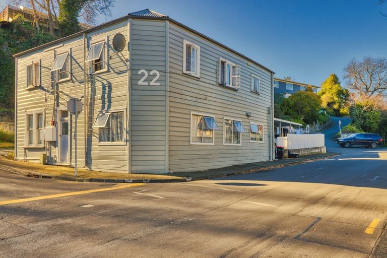 Photo of property in 22 Coote Road, Bluff Hill, Napier, 4110