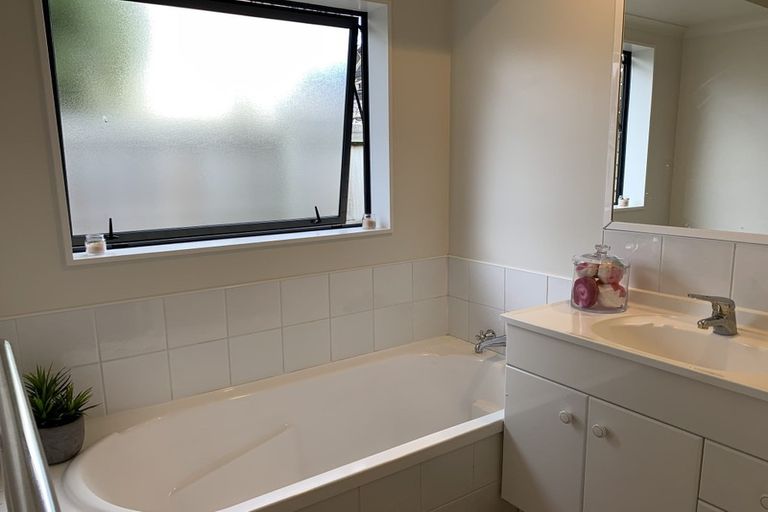 Photo of property in 35 Eastwood Rise, Waimairi Beach, Christchurch, 8083