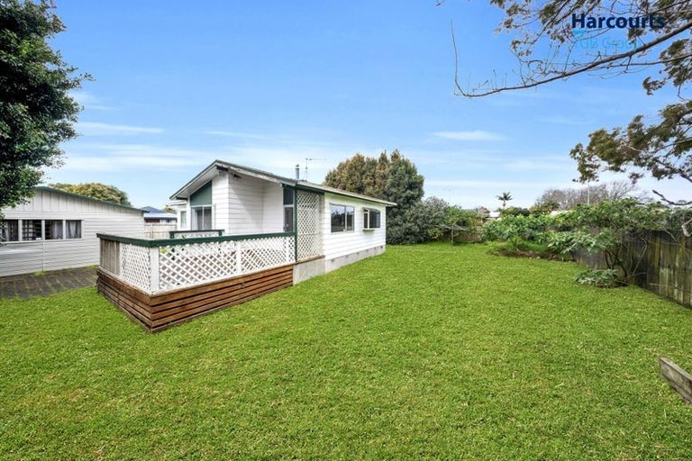 Photo of property in 15 Kindergarten Drive, Conifer Grove, Takanini, 2112