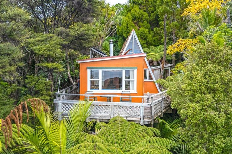 Photo of property in 486 Tuateawa Road, Tuateawa, Coromandel, 3583